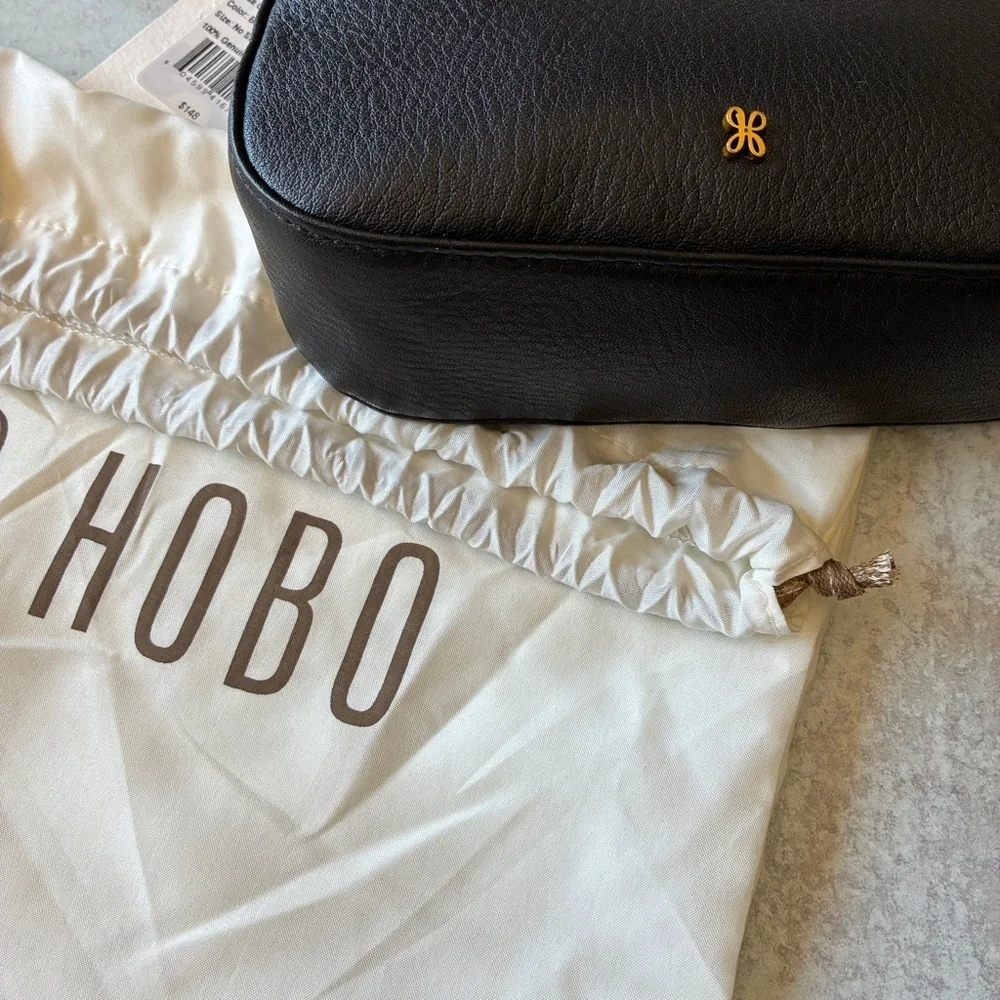 Hobo Rosa Crossbody Pebbled Black Leather Gold Chain Strap